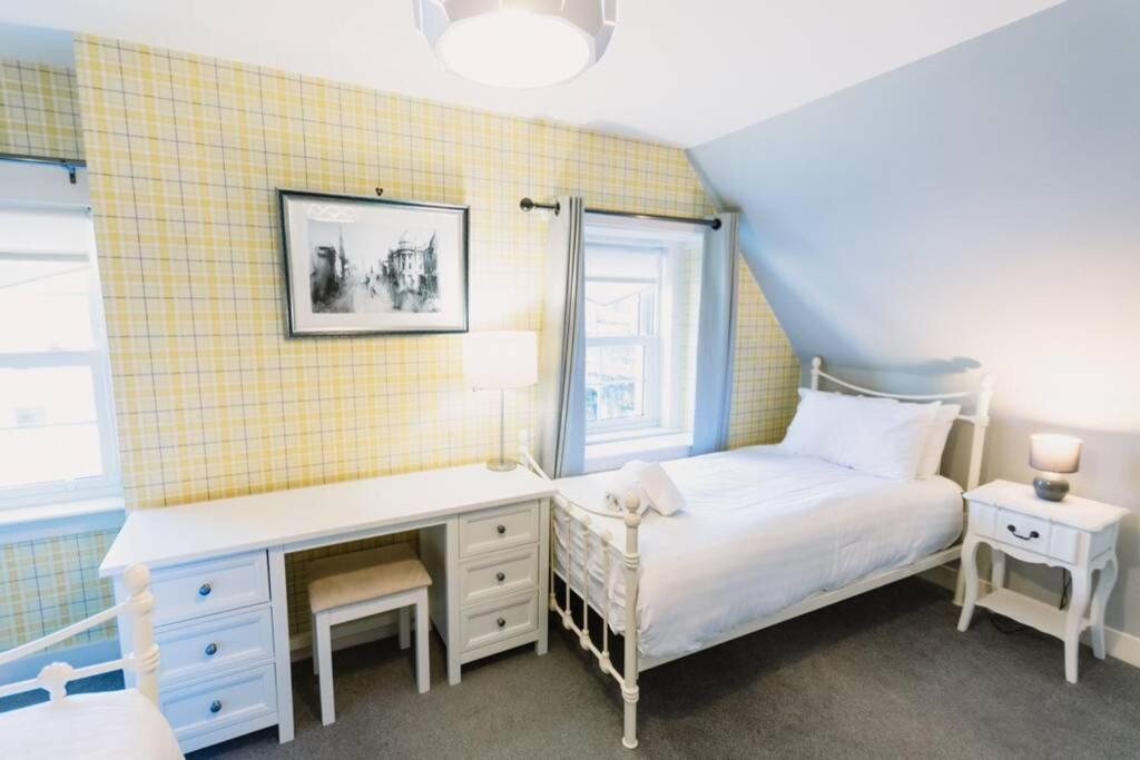 Factors House - A Comfy Cottage In Countryside Park With Wifi And Access To Bar And Pool Perth Exterior foto
