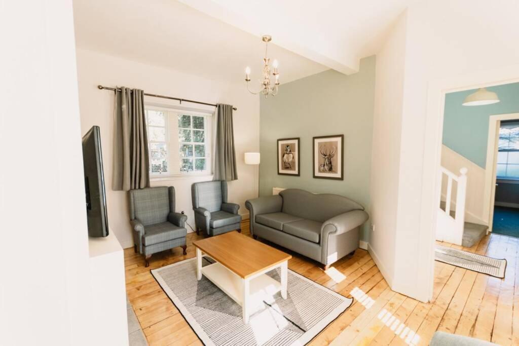 Factors House - A Comfy Cottage In Countryside Park With Wifi And Access To Bar And Pool Perth Exterior foto