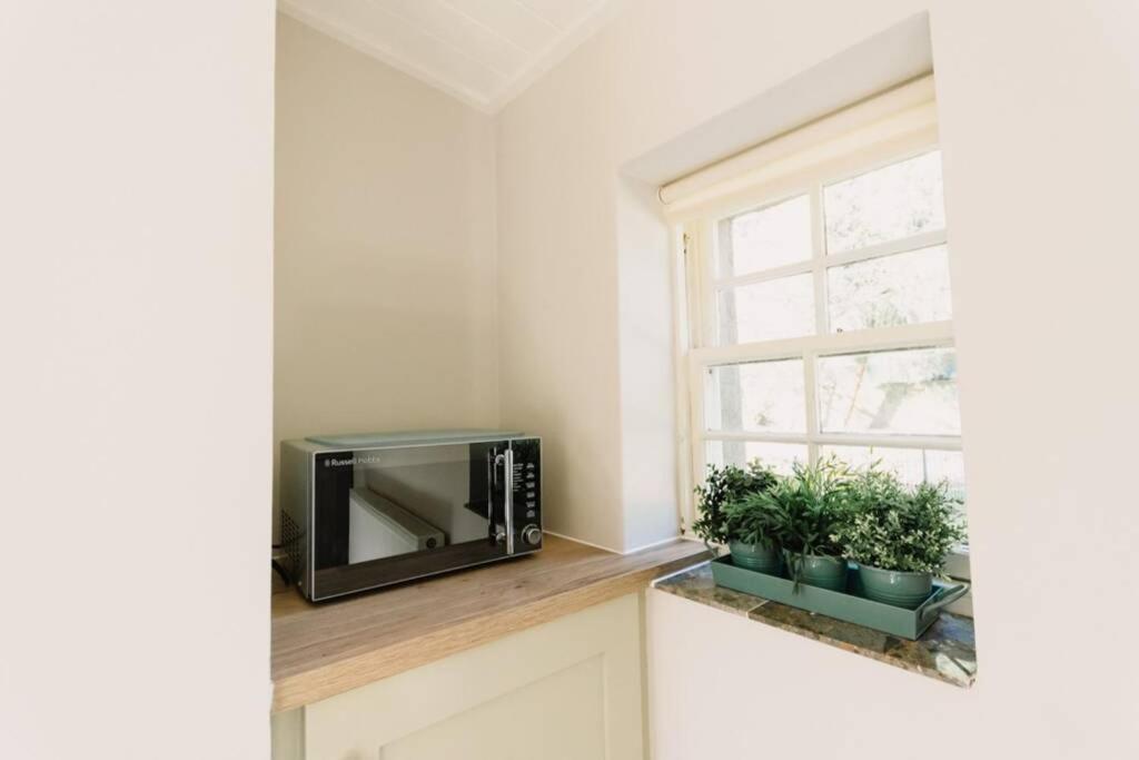 Factors House - A Comfy Cottage In Countryside Park With Wifi And Access To Bar And Pool Perth Exterior foto